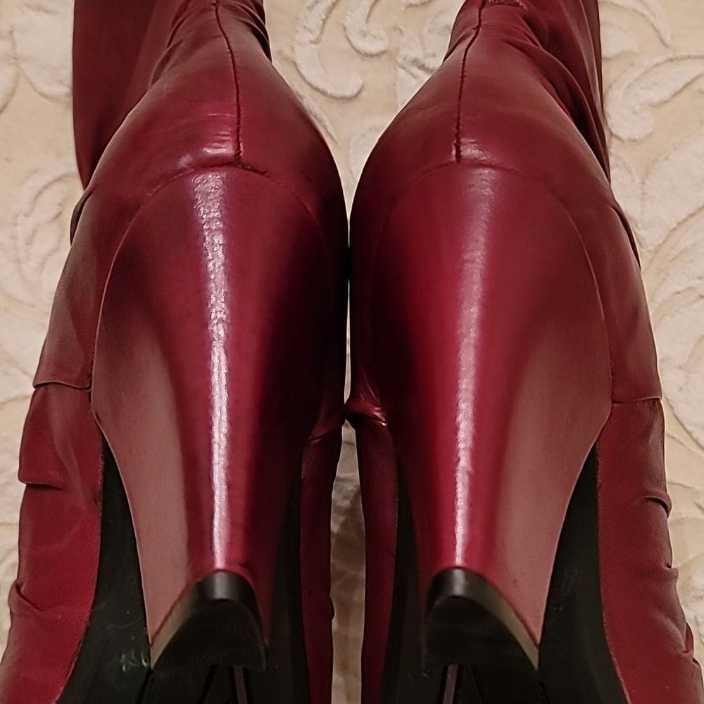 Earthies Montera Deep Red Zip Ruched Booties - Picture 13 of 16
